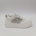 {+ПОДАРЪК} Класически дамски сникърси с олекотено ходило ( в бял цвят)